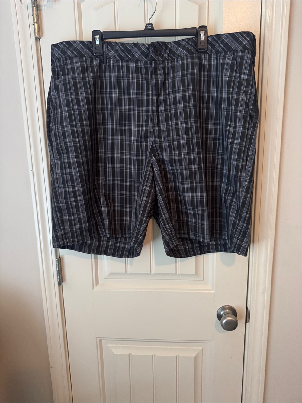Reebok Men's Black and Gray Plaid Flat-Front Golf Shorts